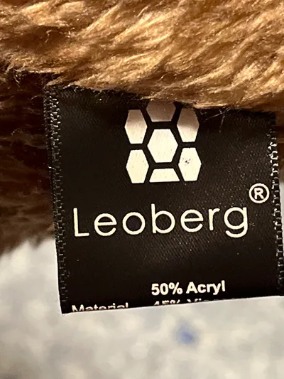 Leoberg Strickmütze Bommel Damen Beige Zopfmuster Wintermütze