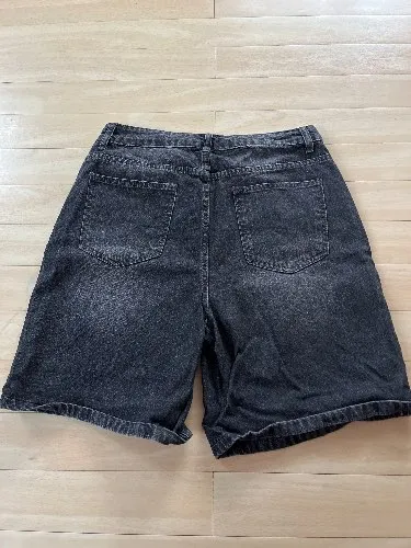 DAZY High Waist Bermuda Jeans Shorts Damen Grau W33 L20 Casual Baumwolle