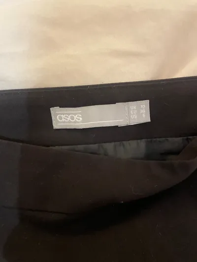 ASOS Damen A-Linienrock Schwarz Gr. 38/M Wellenrand Minirock