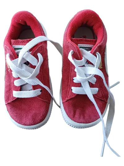 Puma Kinder Sneaker low Rot Größe 22 Sportschuhe Freizeitschuhe