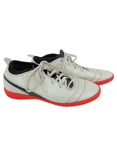 PUMA ONE Fussballschuhe Kinder Gr. 34 Weiß Hallenschuhe Sportschuhe