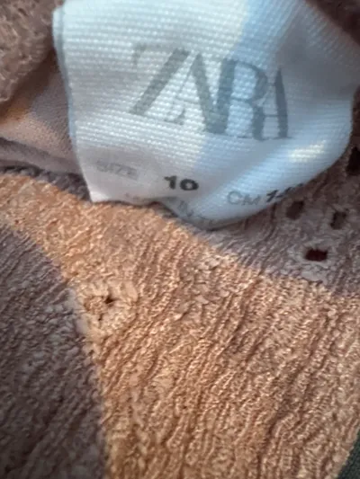 ZARA Mädchen Bluse Gr. 140 Rosa Lochmuster Puffärmel Rüschen