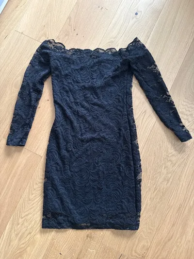 BIK BOK Damen Cocktailkleid Spitze Schwarz Gr. 38/M Elegant