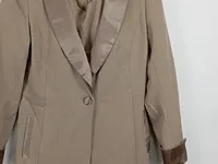 Ashley Brooke Damen Blazer Longblazer Gr. 38 Beige Satin-Details Elegant 3