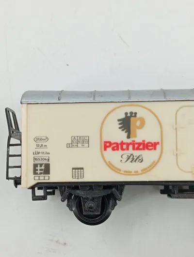 LIMA Modelleisenbahn Waggon Patrizier Pils Bierwagen Beige 11.5 cm
