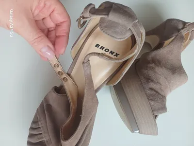 Bronx Damen Sandaletten High Heels Plateau Beige Wildleder Gr. 38