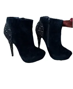 ModeQueen High Heel Stiefelette Nieten Wildleder Party Damen Schwarz 36