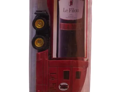 DGD LKW mit Weinflasche Spielzeugauto Kunststoff Rot 21cm