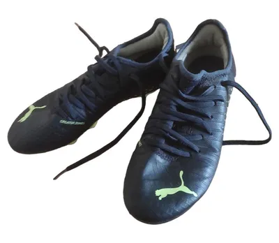 Puma Kinder Fußballschuhe Schwarz Gr. 38.5 Sportlich