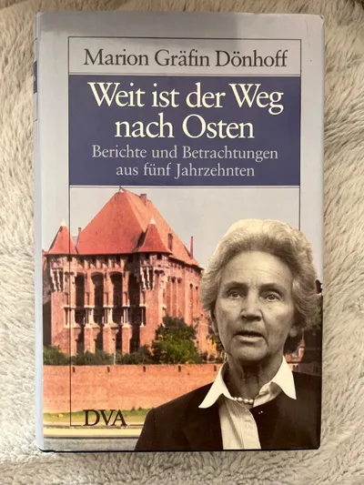 Marion Gräfin Dönhoff Weit ist der Weg nach Osten Autobiografie Hardcover DVA
