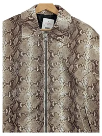 BDG Urban Outfitters Bomberjacke Schlangenmuster Damen XS Beige 3