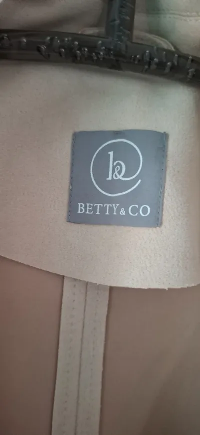 Betty & Co Damen Trenchcoat Mantel Beige Gr. 40 offen Wildlederoptik
