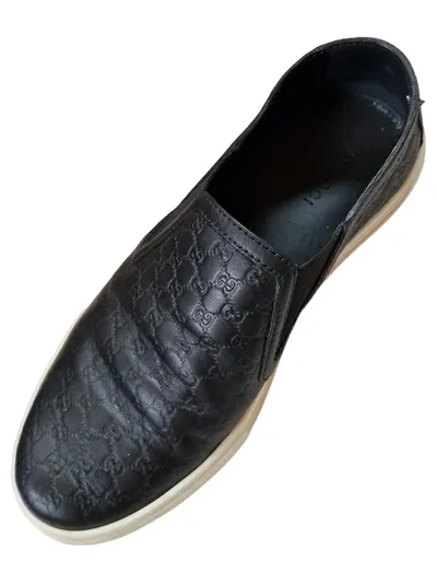 Gucci Slipper Damen 35.5 Schwarz Luxuriös Slip-On Schuhe GG Monogram