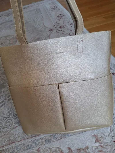 Claudia Canova Damen Shopper Gold Praktisch Handtasche mit Außentaschen