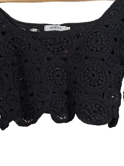 WHITE ICY Damen Häkel-Pullover Langarm Crop Top Schwarz M/L