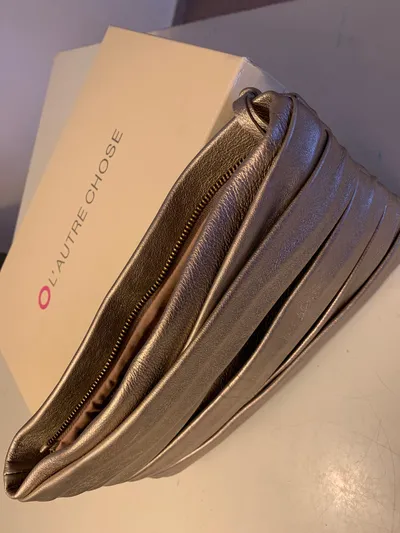 L'AUTRE CHOSE Damen Clutch Bag Gold Metallic Leder Elegant Abendtasche