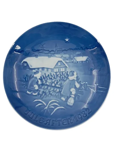 B&G COPENHAGEN PORCELAIN Wandteller 1982 Weihnachtsbaum Blau Porzellan 18cm