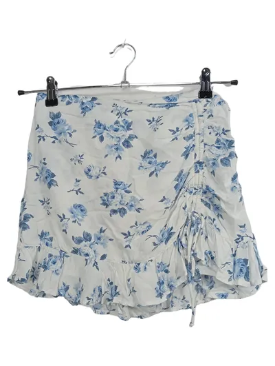Hollister Damen Minirock Blumenmuster Weiß Blau Rüschen Gr. M