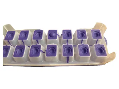 Tupperware Eiswürfelform Lila Weiß 14 Fächer mit Deckel NEU