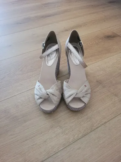 Tommy Hilfiger Damen Wedges Sandalen Gr. 40 Beige Feminin