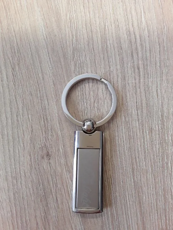 Coca-Cola Schlüsselanhänger Logo Silber Metall 8cm Modern Gebraucht 5