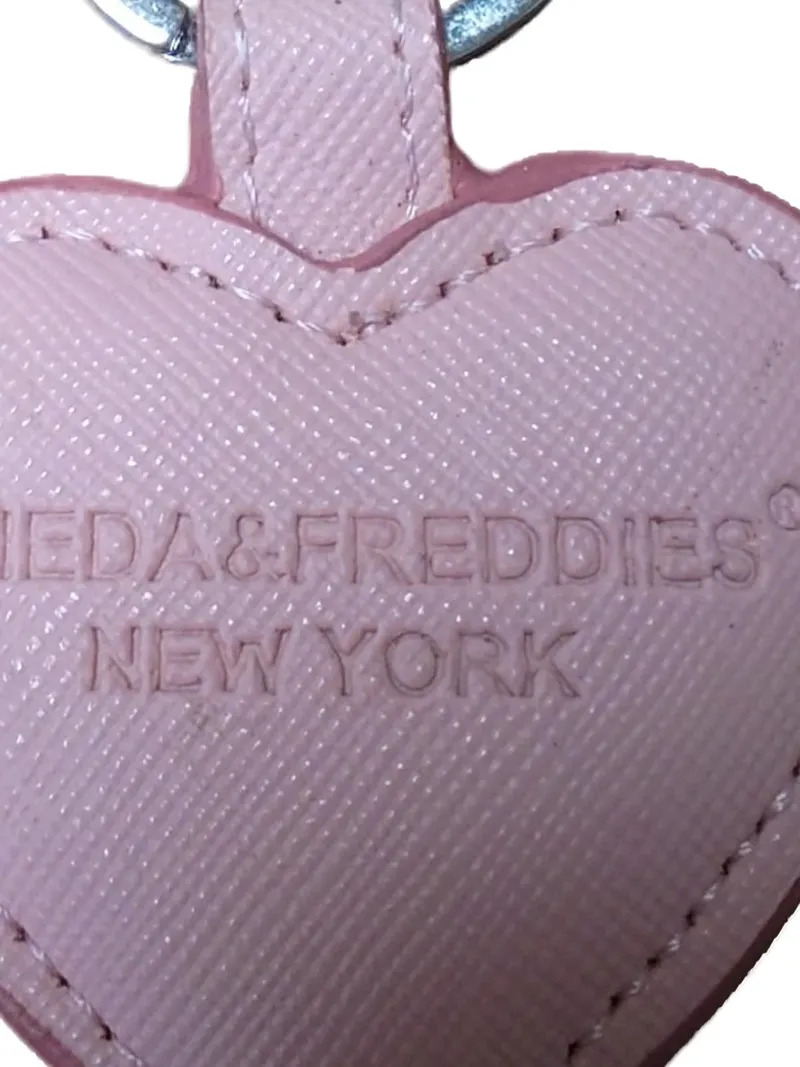 FRIEDA & FREDDIES Damen Schlüsselanhänger Herz Pink Logo Charm 12 cm 2
