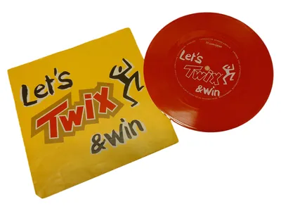 TWIX Let's Twix & Win Schallplatte Fanartikel Vintage Rot 17cm