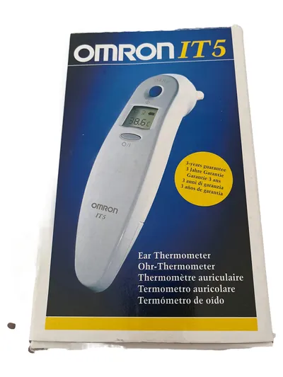 Omron IT5 Digitales Ohr-Thermometer Fieberthermometer Weiß Praktisch