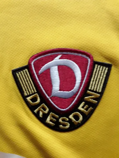 Umbro Dynamo Dresden Trikot Kinder Gr. 146 Gelb Sachsenmilch Fußball