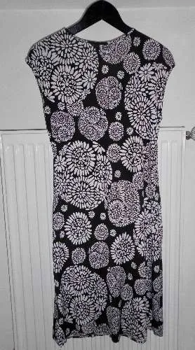 Esperance Paris Damen Kleid Gr. L Blumenmuster Schwarz Weiß Wickeloptik