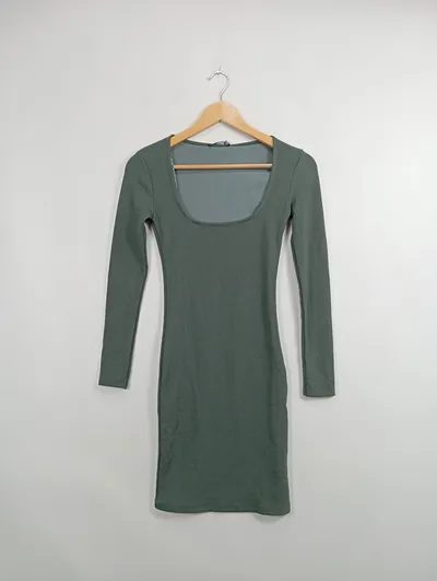 Zara Strickkleid Damen Gr. 36/S Grün Langarm Rippstrick Minikleid Casual