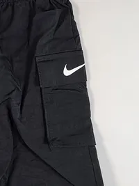 Nike Sportswear Essential Cargo Shorts Damen Schwarz XXS Nylon 3