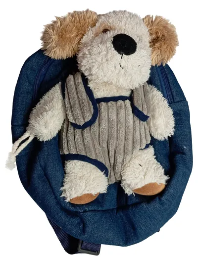 Die Spiegelburg Plüschtier Hund mit Jeans Rucksack Kuscheltier Baby