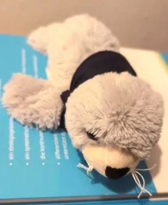 Flapsch Kuscheltier Fisch Grau Plüschtier Stofftier ab 3 J.