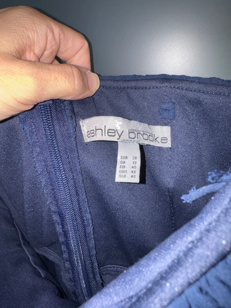 Ashley Brooke Abendkleid Blau Blumenstickerei Trägerlos Gr. 38 Elegant 3