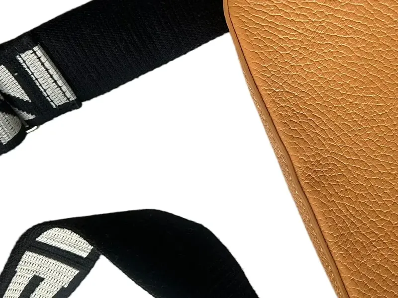 Coccinelle Damen Umhängetasche Leder Braun Crossbody Freizeit 19x13cm 5