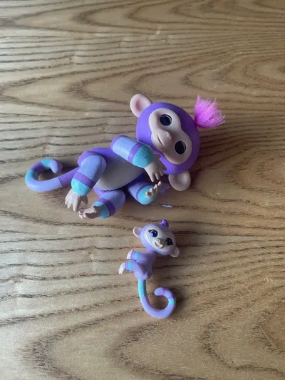 WowWee Fingerlings Affe mit Baby Lila Pink Interaktives Spielzeug
