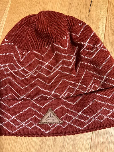 VAUDE Strickmütze Rot Geometrisches Muster Outdoor Beanie Damen