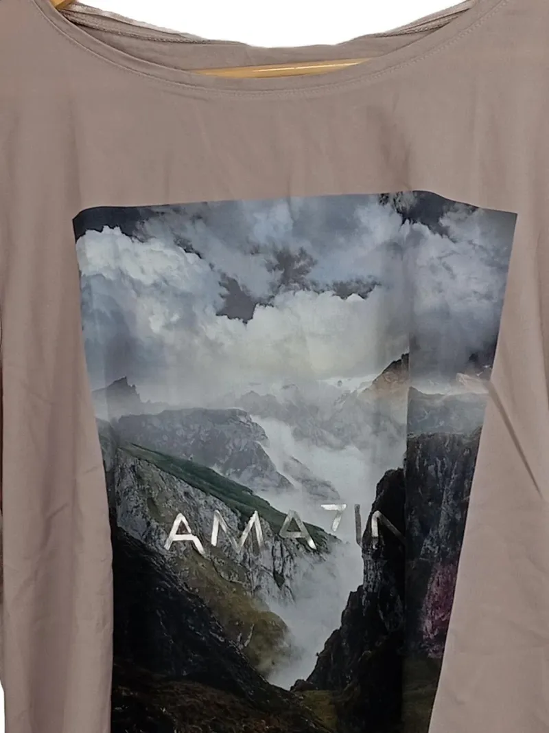Cartoon Langarmshirt Damen Gr. 40 L Beige Bergmotiv Landschaft Amazing Shirt 4
