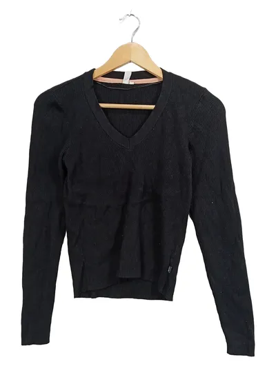 Q/S designed by Damen Pullover Gr. 34 XS Schwarz V-Ausschnitt Rippstrick Basic