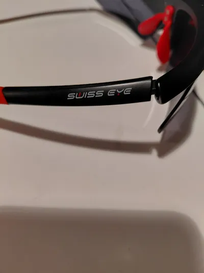 Swisseye Sportbrille Sonnenbrille Schwarz Rot Herren Radfahren Laufen
