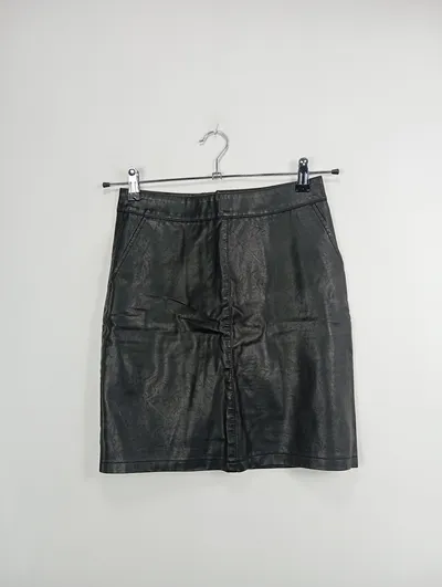 Noisy May Damen Kunstlederrock Rock Minirock Lederoptik Schwarz Gr. 34;XS Modern