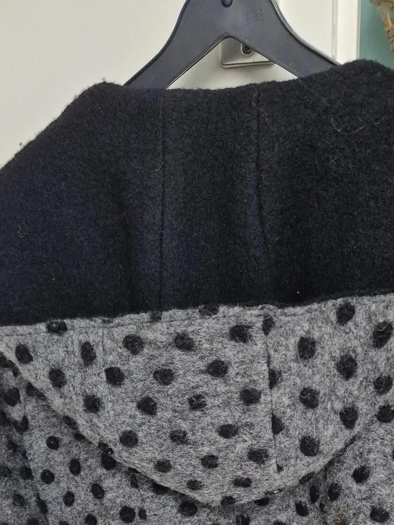 bellanatur Damen Strickjacke Gr. 40/L Grau Modern mit Punkten 6
