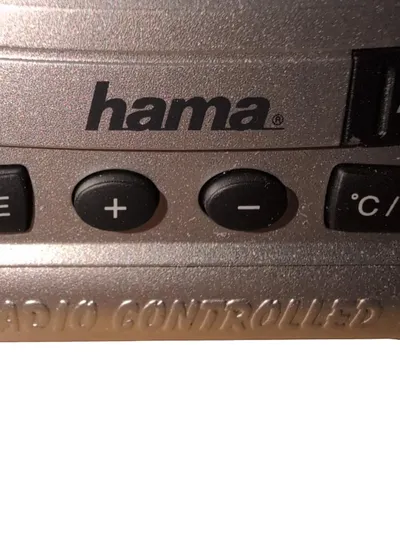 Hama RC100 Radiowecker Digital Funkwecker Alarm Snooze Temperatur Silber 8cm