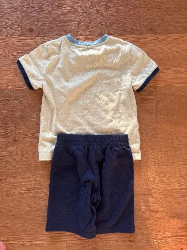 Nike Kinder Set T-Shirt Shorts Gr. 110-116 Gelb Blau Sportswear