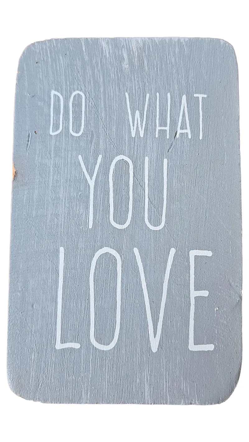 DEPOT Buchstaben Deko Schild "Do What You Love" Grau Holz Modern 1