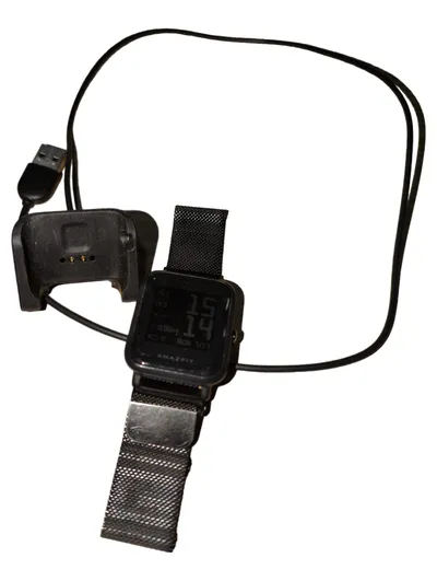 Amazfit Bip A1608 Smartwatch Schwarz mit Ladekabel Metallarmband