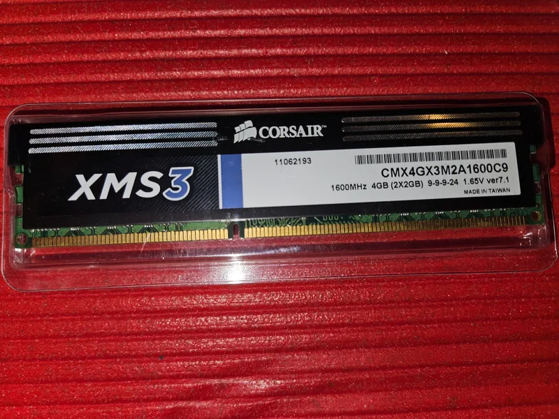 Corsair XMS3 4GB (2x2GB) DDR3 1600MHz CMX4GX3M2A1600C9 RAM Arbeitsspeicher Kit 1