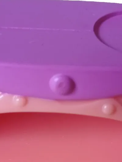 Hasbro Littlest Pet Shop Spielzeugmöbel Tisch mit Hase Rosa Lila
