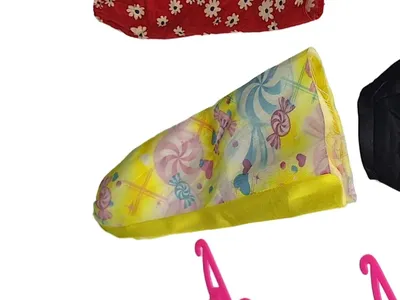 Barbie Kleidungsset Puppenkleidung Blumenmuster Grafik Logo Konvolut Gebraucht